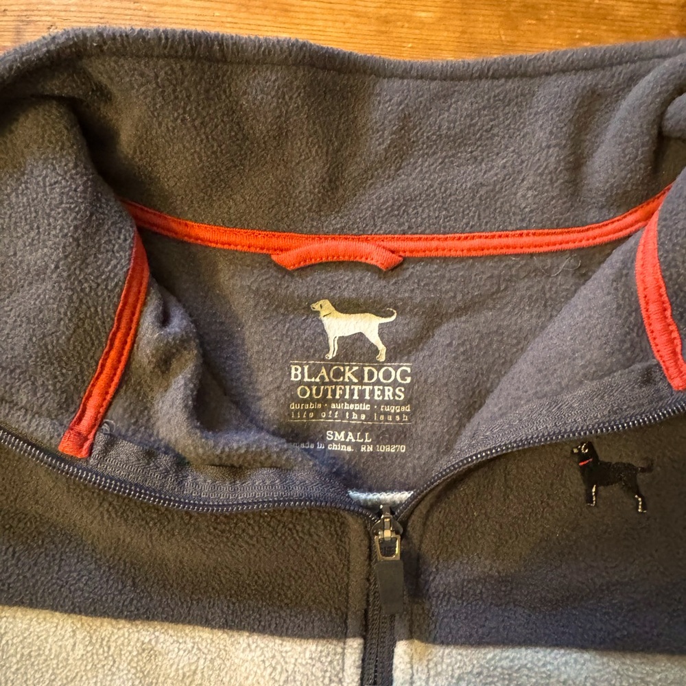 Black dog 3/4 zip